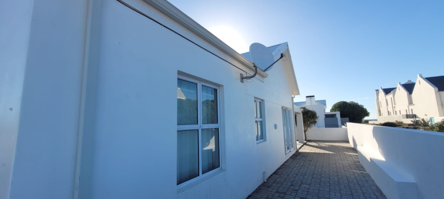 4 Bedroom Property for Sale in Golden Mile Western Cape